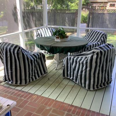 O1231 Wicker Outdoor Patio Set with Glass Top