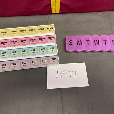 Daily pill organizers