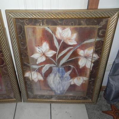TWO FRAMED FLOWER WALL PICTURES