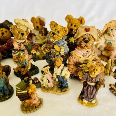 Boyds Bears and Friends (LR-RH)