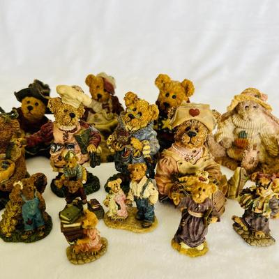 Boyds Bears and Friends (LR-RH)