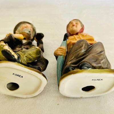 Elderly Women and Men Figurines (LR-JM)