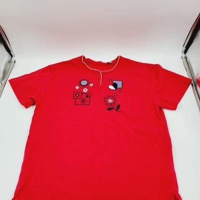 WOMEN'S LARGE SHORT SLEEVE LOT