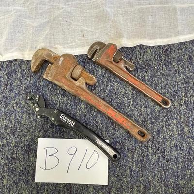 Pipe wrench assortment