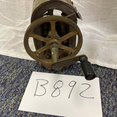 Hand crank generator