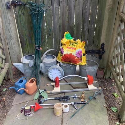 G1254 Watering Can & Sprinkler Garden Lot