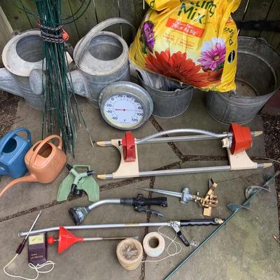 G1254 Watering Can & Sprinkler Garden Lot