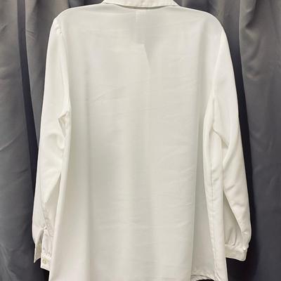 FASHION ATTITUDES - WOMENâ€™S BUTTON UP - SIZE 14