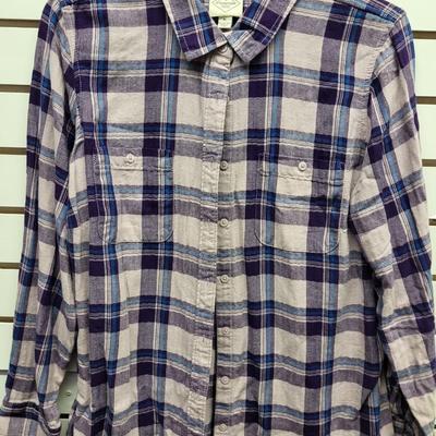 ST JOHNS BAY WOMENS SIZE PL FLANNEL BUTTON UP SHIRT