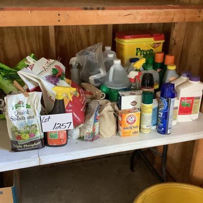 G1257 Garden Fertilizer/Chemical Lot