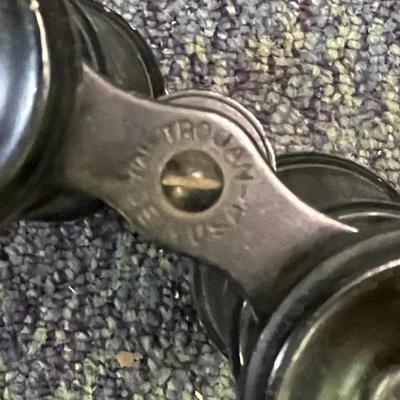 Trojan binoculars