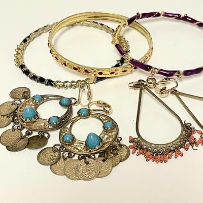 LOT 129  BOHO  CLIP EAR RINGS ENAMELED BANGLE BRACELETS