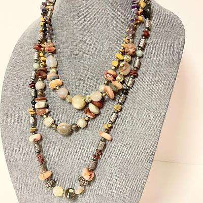 LOT 132  VINTAGE POLISHED ROCKS & GEMSTONE NECKLACES NATURAL ELEMENTS