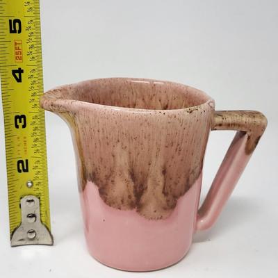VINTAGE WINEART DRIPWARE CREAMER CUP