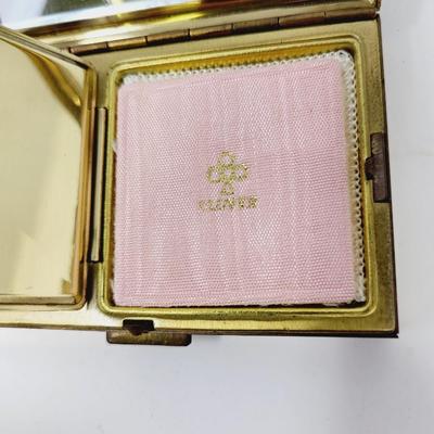 VINTAGE CLOVER MUSICAL METAL POWDER COMPACT
