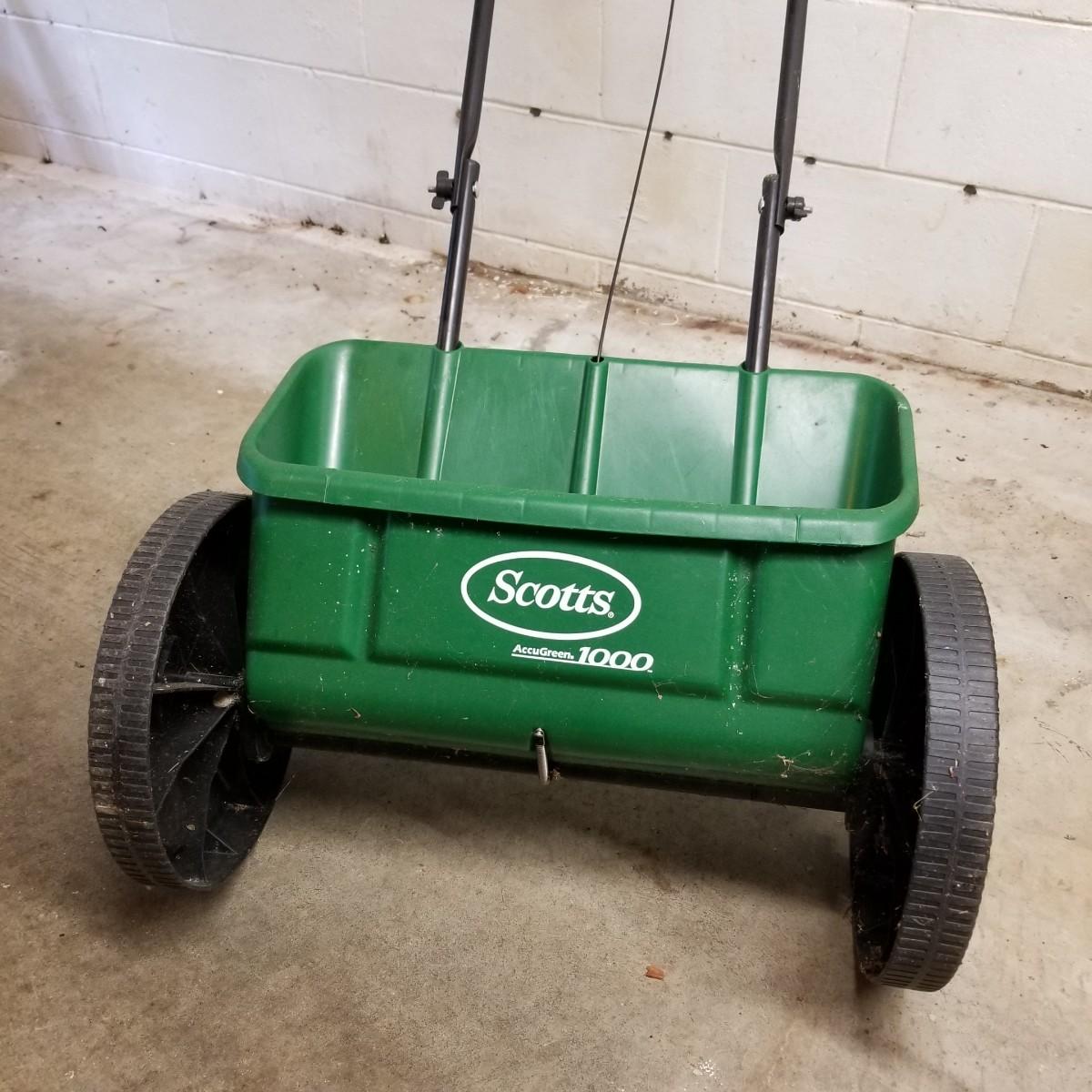 MTD Wheelbarrow & Scotts Spreader (GJS)