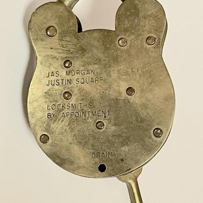 LOT 139    SQUIRE ADMIRALTY 13 OLD ENGLISH BRASS LOCK W/2 KEYS 4 LEVERS