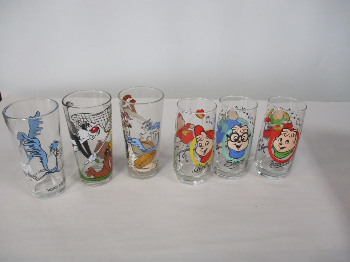 Pepsi Collector Glass Chipmunks Roadrunner | EstateSales.org