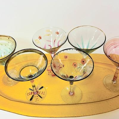 LOT 163  HAND PAINTED MARTINI GLASSES GLASS TRAY
