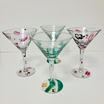 LOT 165  HAND PAINTED MARTINI GLASSES 2 KISSES & 2 BIKINIS