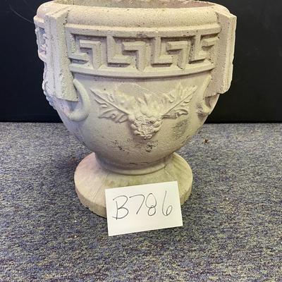 Planter urn