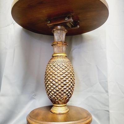STUNNING FINE HAND PAINTED ORIENTAL ACCENT TABLE