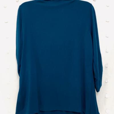 AUGUST SILK - CUTE AND COMFORTABLE WOMENâ€™S TOP - SIZE PM