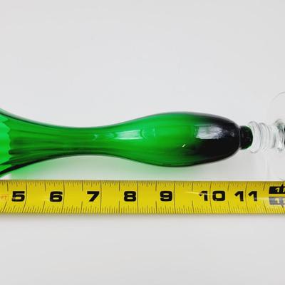 VINTAGE EMERALD GREEN GLASS BUD VASE