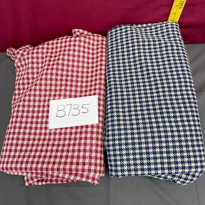 Houndstooth material