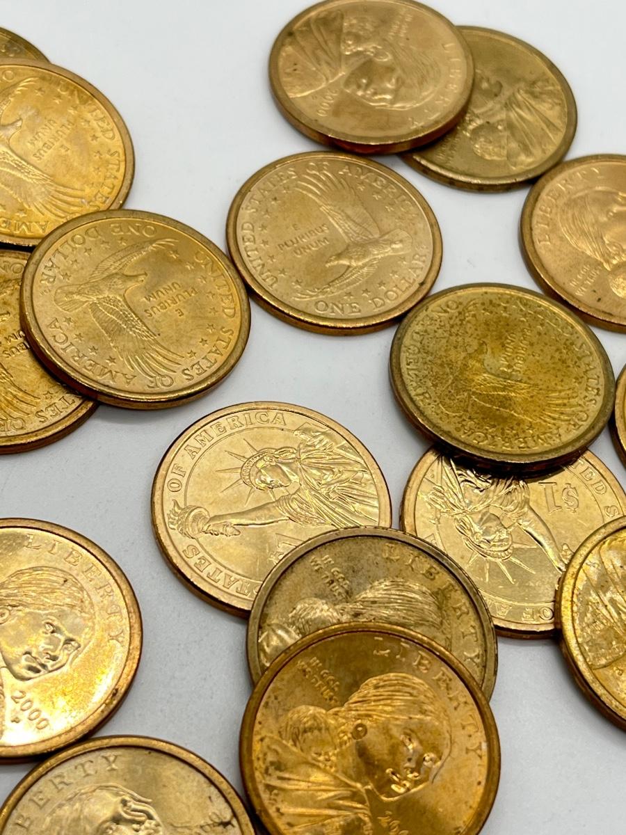 LOT 253 Sacagawea 1 Coins (18) & Presidential 1 Coins Washington