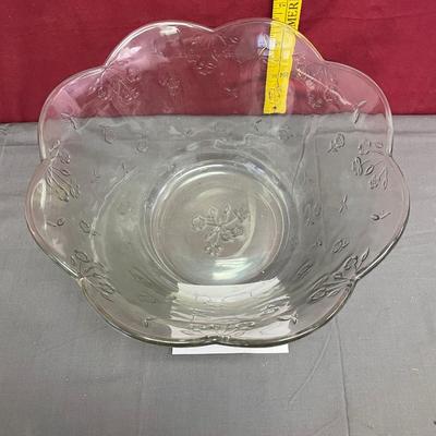 Savannah- Anchor  Hocking Salad Bowl