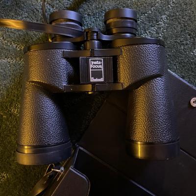 AK9-Binoculars in case
