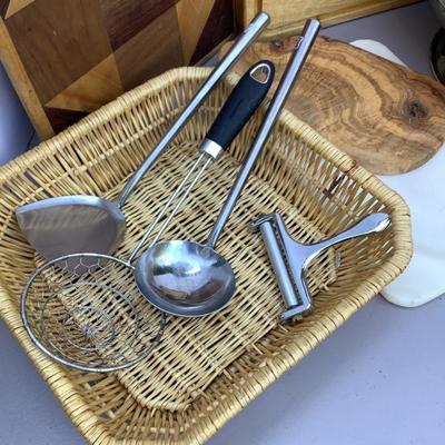 G1271 Wok Set with Cutting Boards Lot