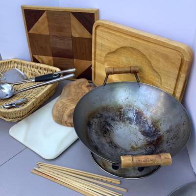 G1271 Wok Set with Cutting Boards Lot