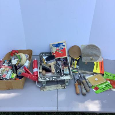 G1276 Assorted Painting Supplies Lot