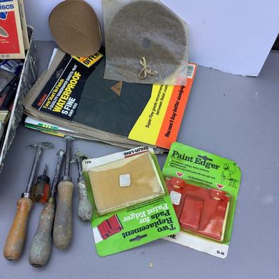 G1276 Assorted Painting Supplies Lot