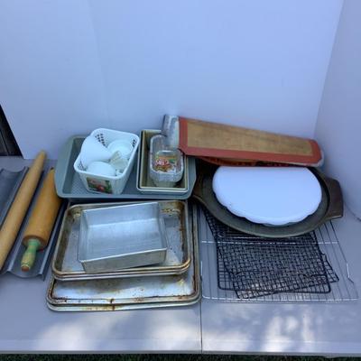 G1278 Bakers Pans & Sheets Lot