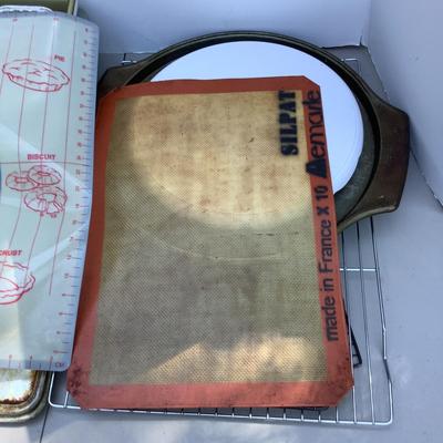 G1278 Bakers Pans & Sheets Lot