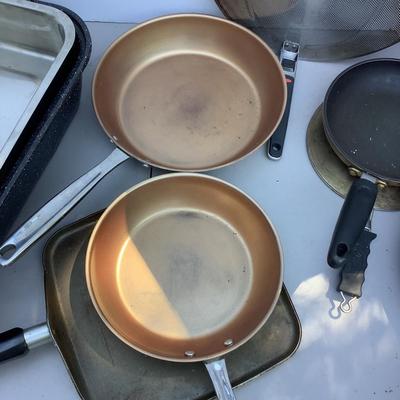 G1279 Pans & Roasters Cooking Lot