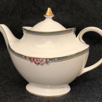 Royal Doulton Tea Pot 1994 Orchard Hill H5233 Made in England
