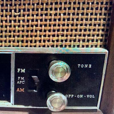 Zenith Long Distance AM/FM TUBE Radio Wooden Cabinet Model K731 Works