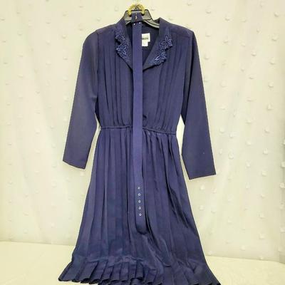 LESLIE FAY WOMENS PURPLE PLEATED DRESS W/ BELTSIZE 8P
