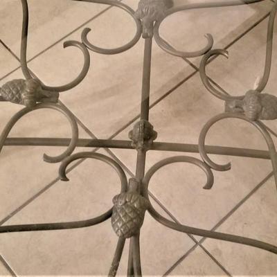 Lot #73 nice Contemporary Glass Coffee Table - Acorn motif