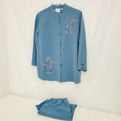ALFRED DUNNER WOMENS BLUE FLOWER SUIT PANT 2PC TOP SIZE(10) BOTTOM SIZE(14)