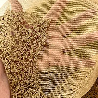 LOT 187  "CLOTH OF GOLD" SHEER METALLIC GOLD MESH & LACE ELEGANT FORMAL TABLE CLOTH ITALY