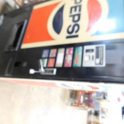 Vintage Vendo 55 Cent Can Pepsi Soda Vending Machine Model V132