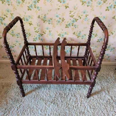 Antique Jenny Lind Spindle   Baby Crib / Rocking