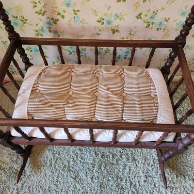 Antique Jenny Lind Spindle   Baby Crib / Rocking