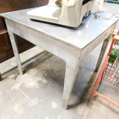 Stainless Metal Meat Cutting or Worktable
