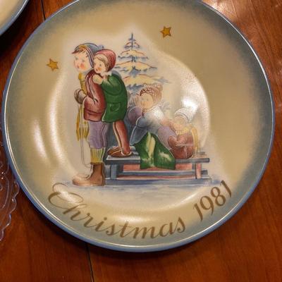 C2-Decoratve Christmas Hummel plates